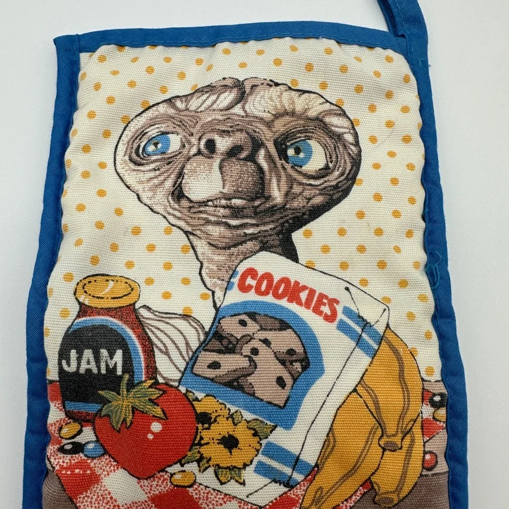 Vintage 1982 ET The Extra Terrestrial Oven Mitt Blue Quilted Movie Memorabilia
